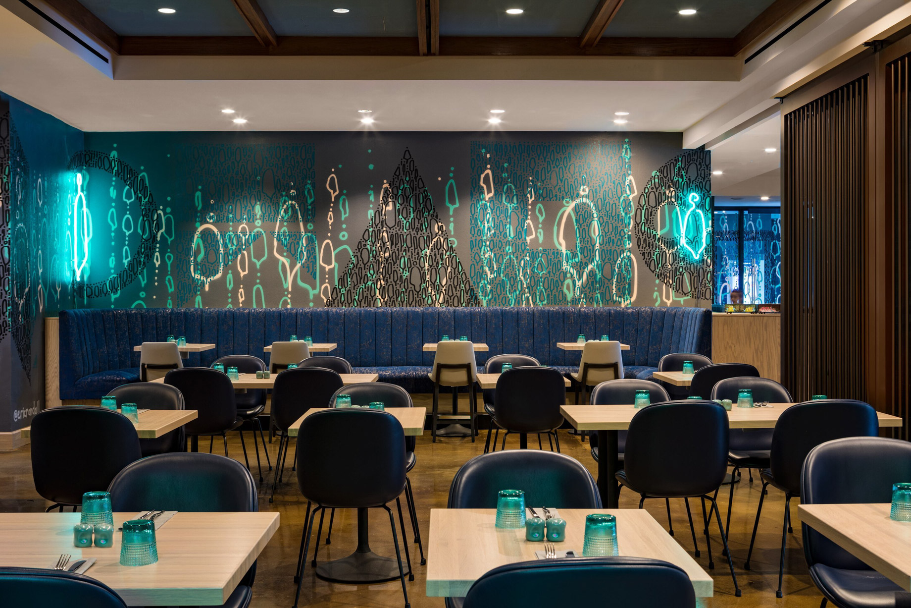 W Atlanta Downtown Hotel - Atlanta, Georgia, USA - Local Motives Decor