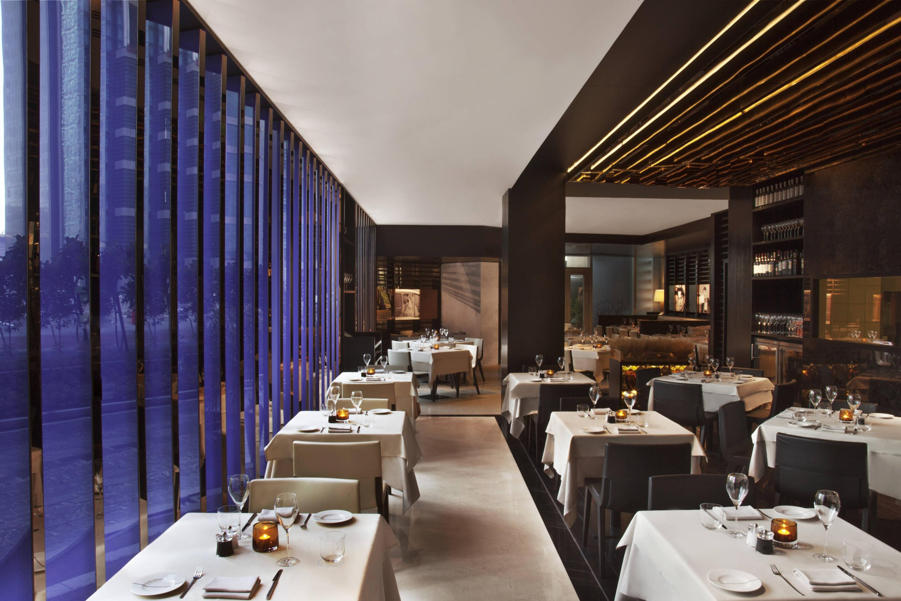 W Doha Hotel – Doha, Qatar – La Spiga by Paper Moon Table Settings