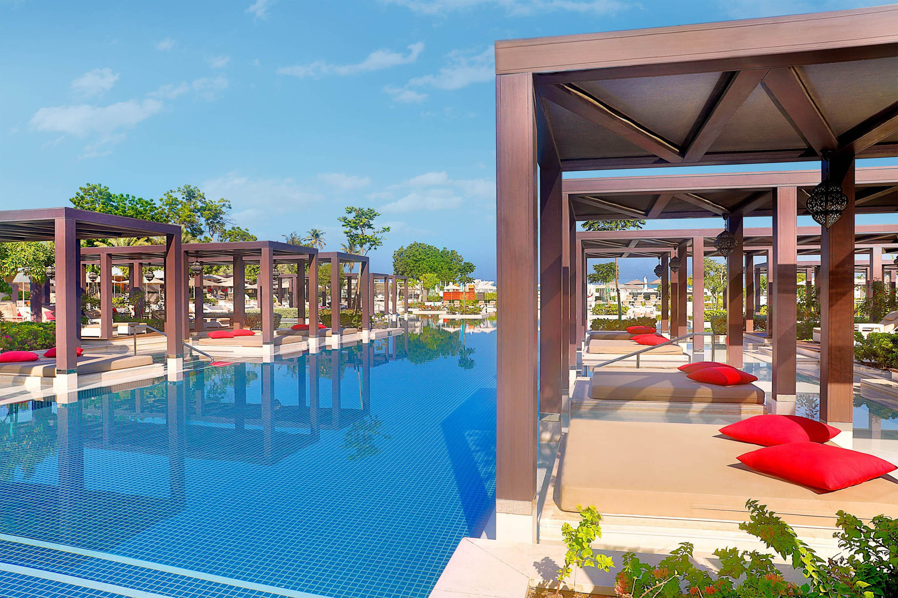 W Muscat Resort – Muscat, Oman – WET Outdoor Pool