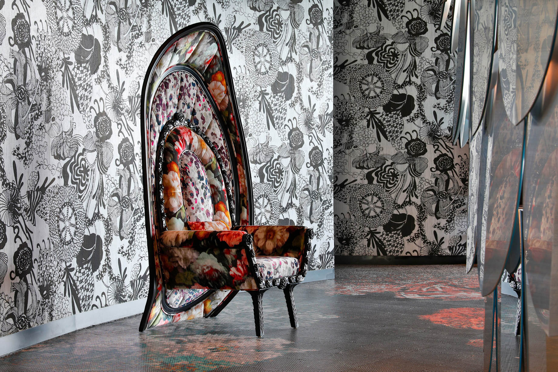 W Abu Dhabi Yas Island Hotel – Abu Dhabi, UAE – W Lounge Flower And Feather Throne