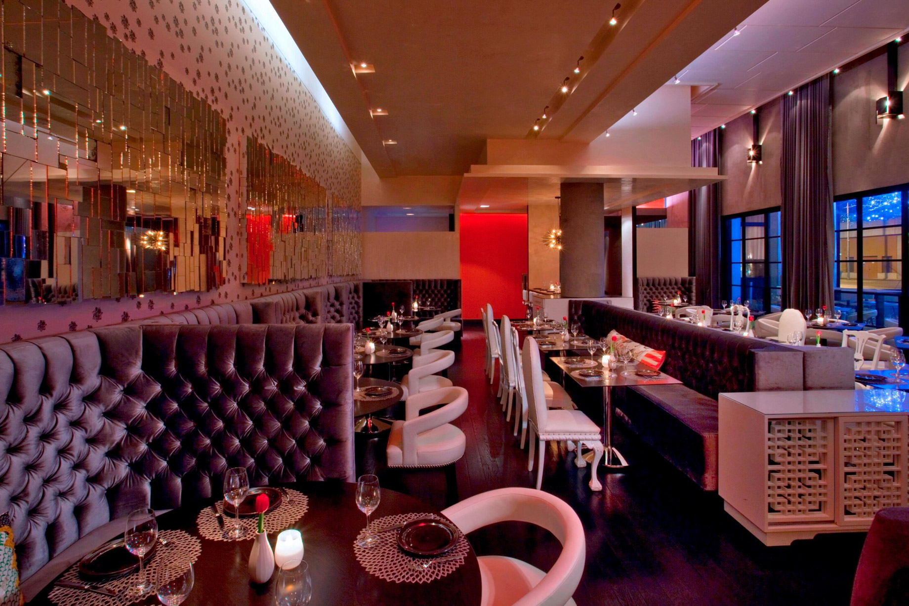 W Austin Hotel – Austin, TX, USA – Dining Room Seating