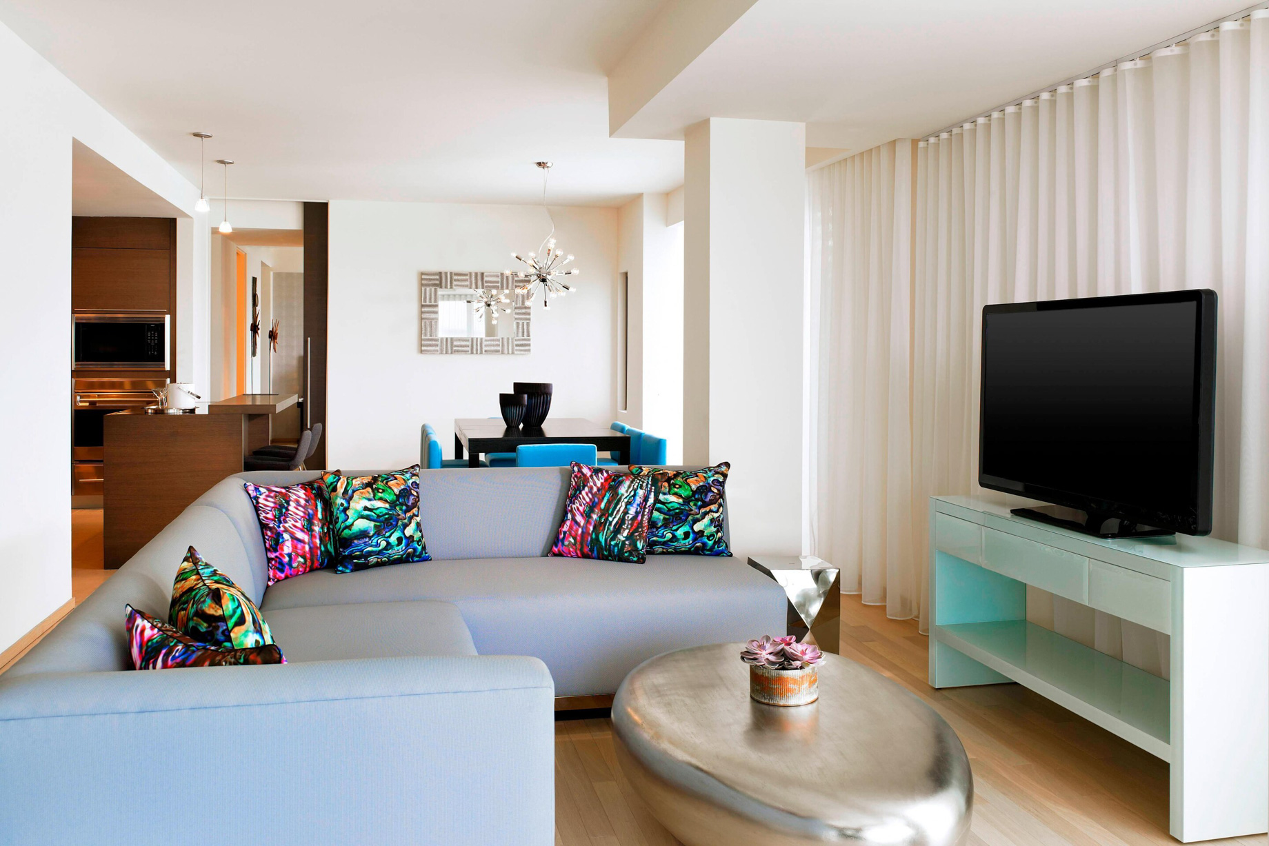 W Scottsdale Hotel – Scottsdale, AZ, USA – Extreme WOW Suite Living Room