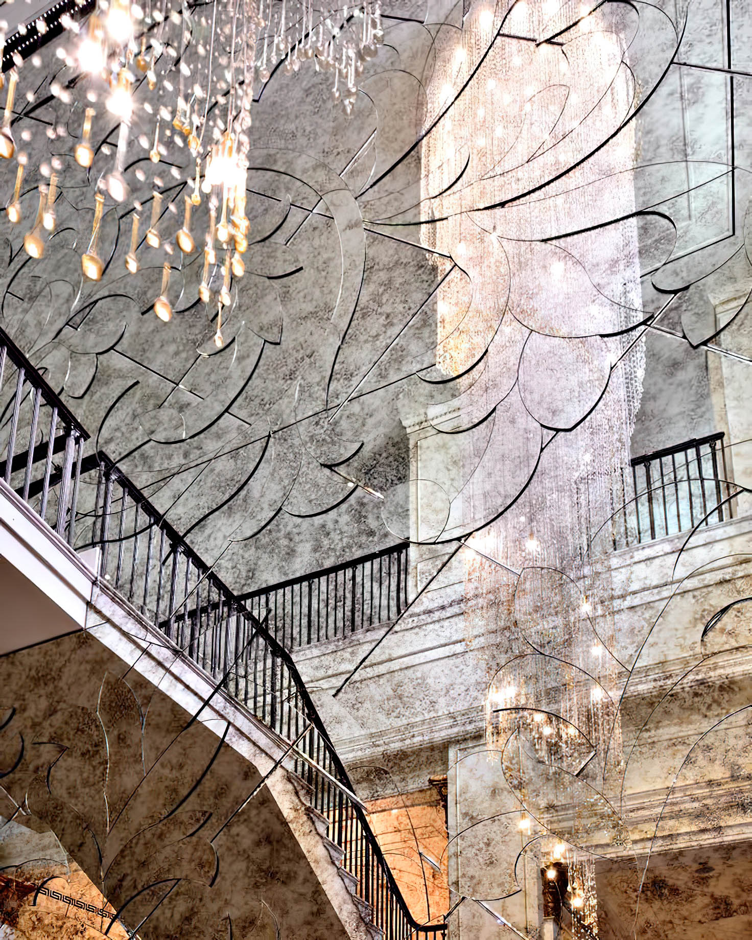 Palazzo Versace Dubai Hotel – Jaddaf Waterfront, Dubai, UAE – Neoclassical Architecture and Signature Versace Decor