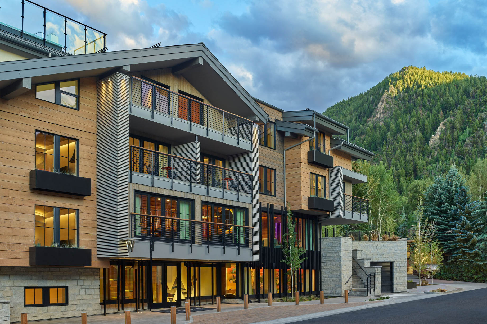 W Aspen Hotel - Aspen, CO, USA - Hotel Exterior