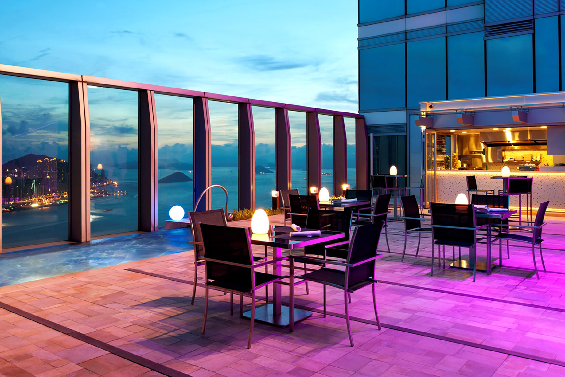 W Hong Kong Hotel – Hong Kong – WET Deck Night