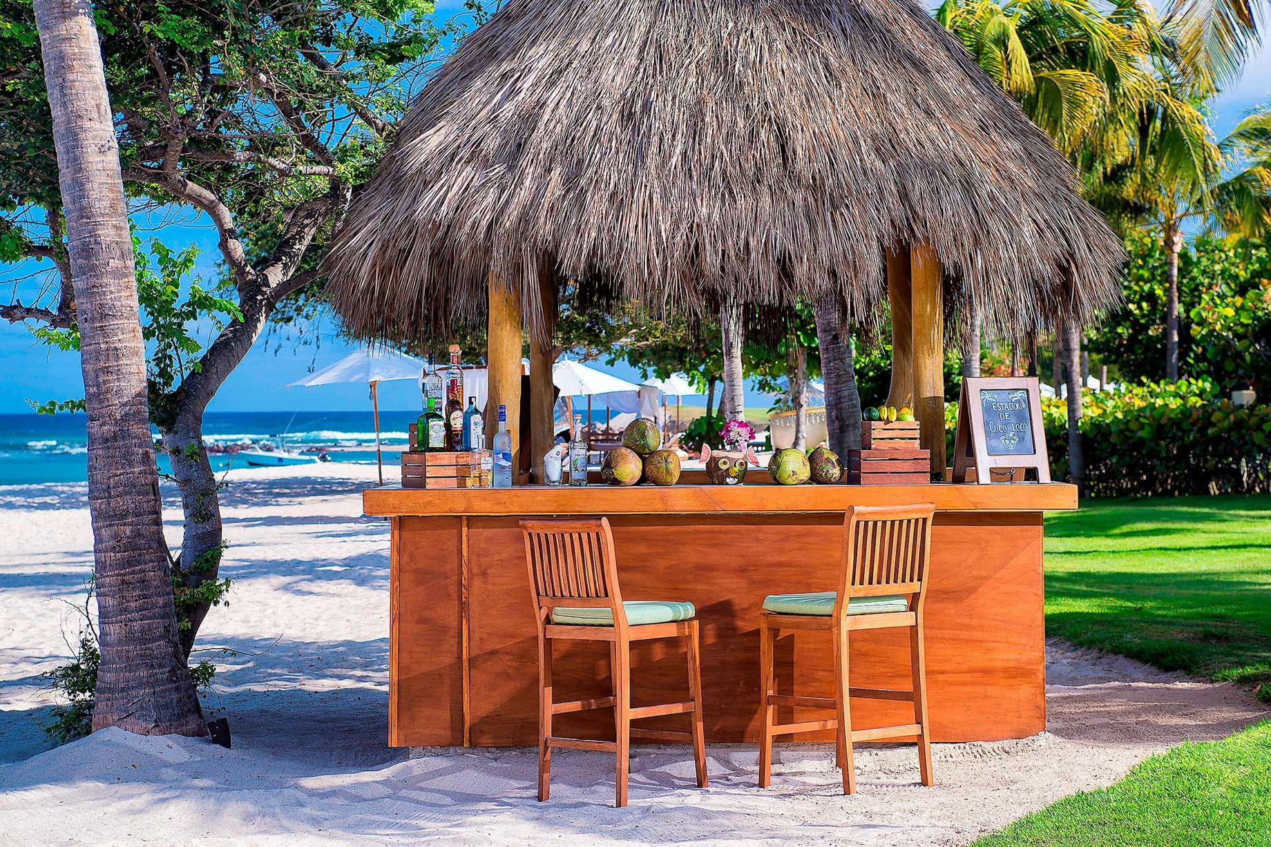 The St. Regis Punta Mita Resort – Nayarit, Mexico – Avocado Beachfront Vegan Bar