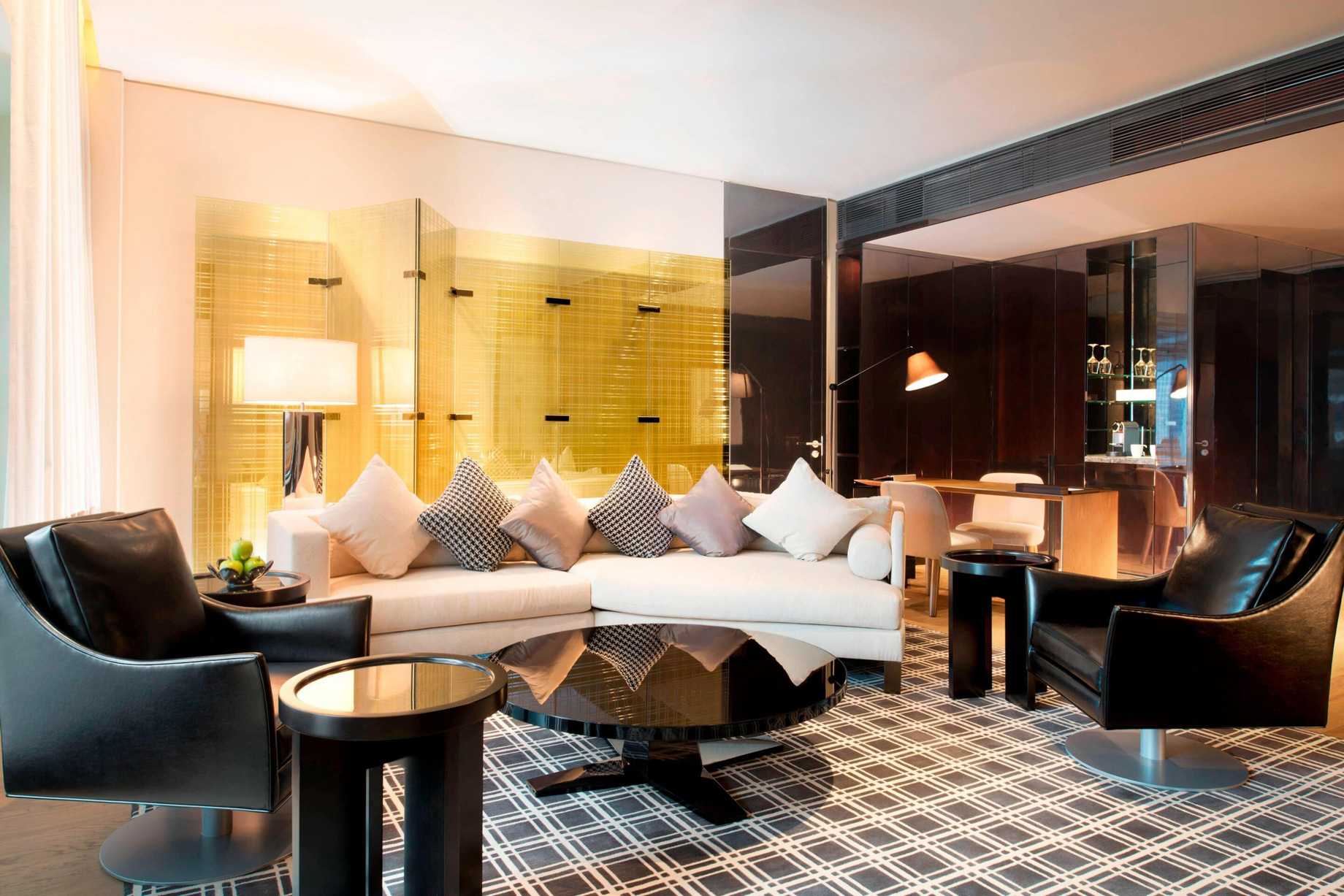 W Guangzhou Hotel - Tianhe District, Guangzhou, China - Living Area