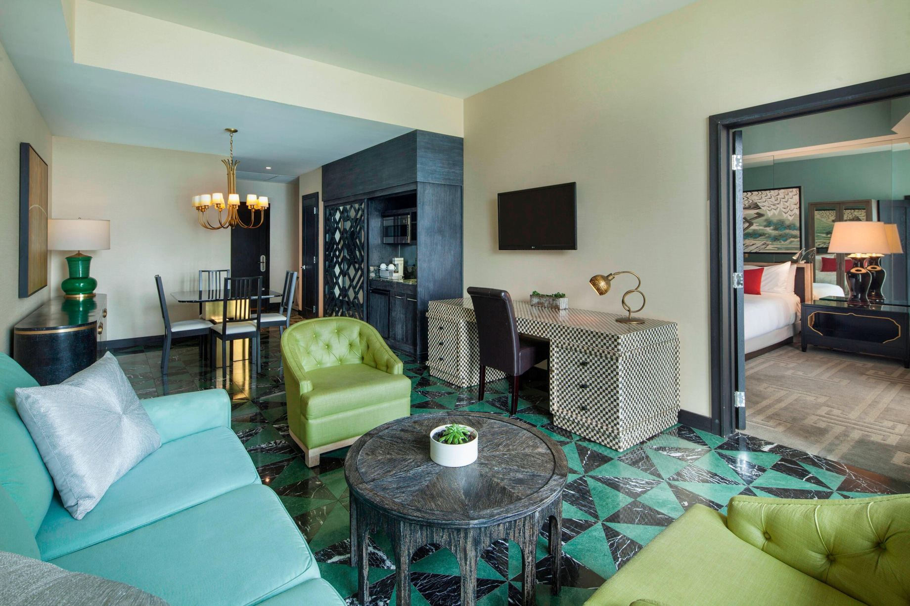 W Miami Hotel – Miami, FL, USA – Fantastic Suite Sitting Area