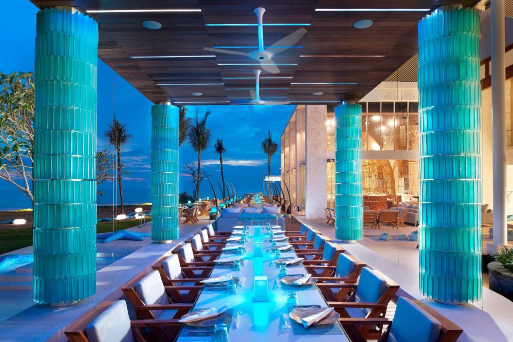 W Bali Seminyak Resort - Seminyak, Indonesia - Starfish Bloo Restaurant Night