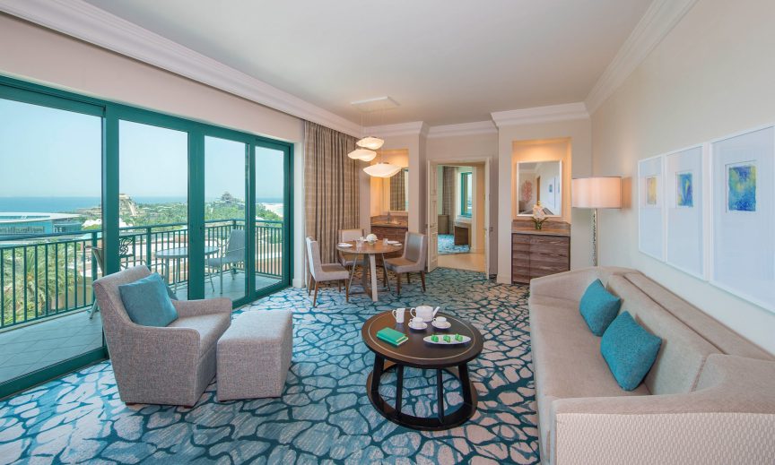 Atlantis The Palm Resort - Crescent Rd, Dubai, UAE - Executive Club Suite Living Room