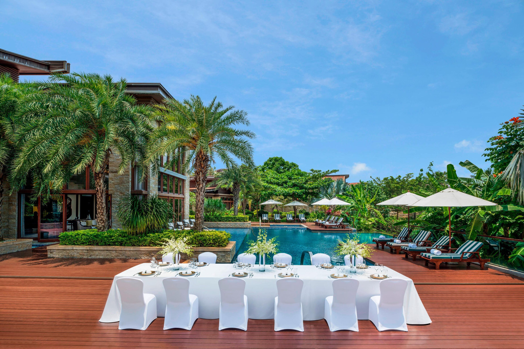 The St. Regis Sanya Yalong Bay Resort – Hainan, China – Presidential Villa Outdoor Dinner