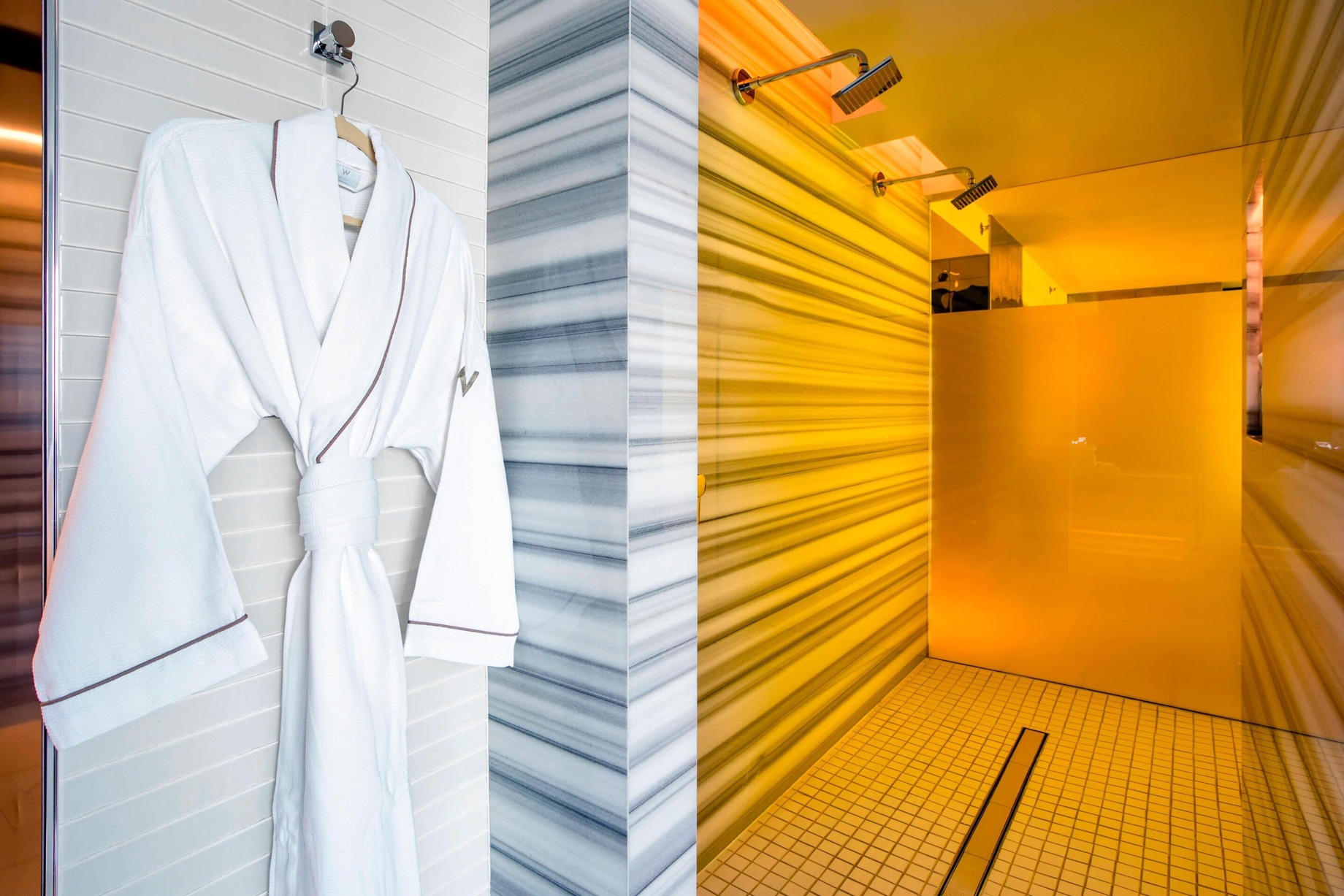 W Chicago Lakeshore Hotel - Chicago, IL, USA - WOW Suite Bathroom