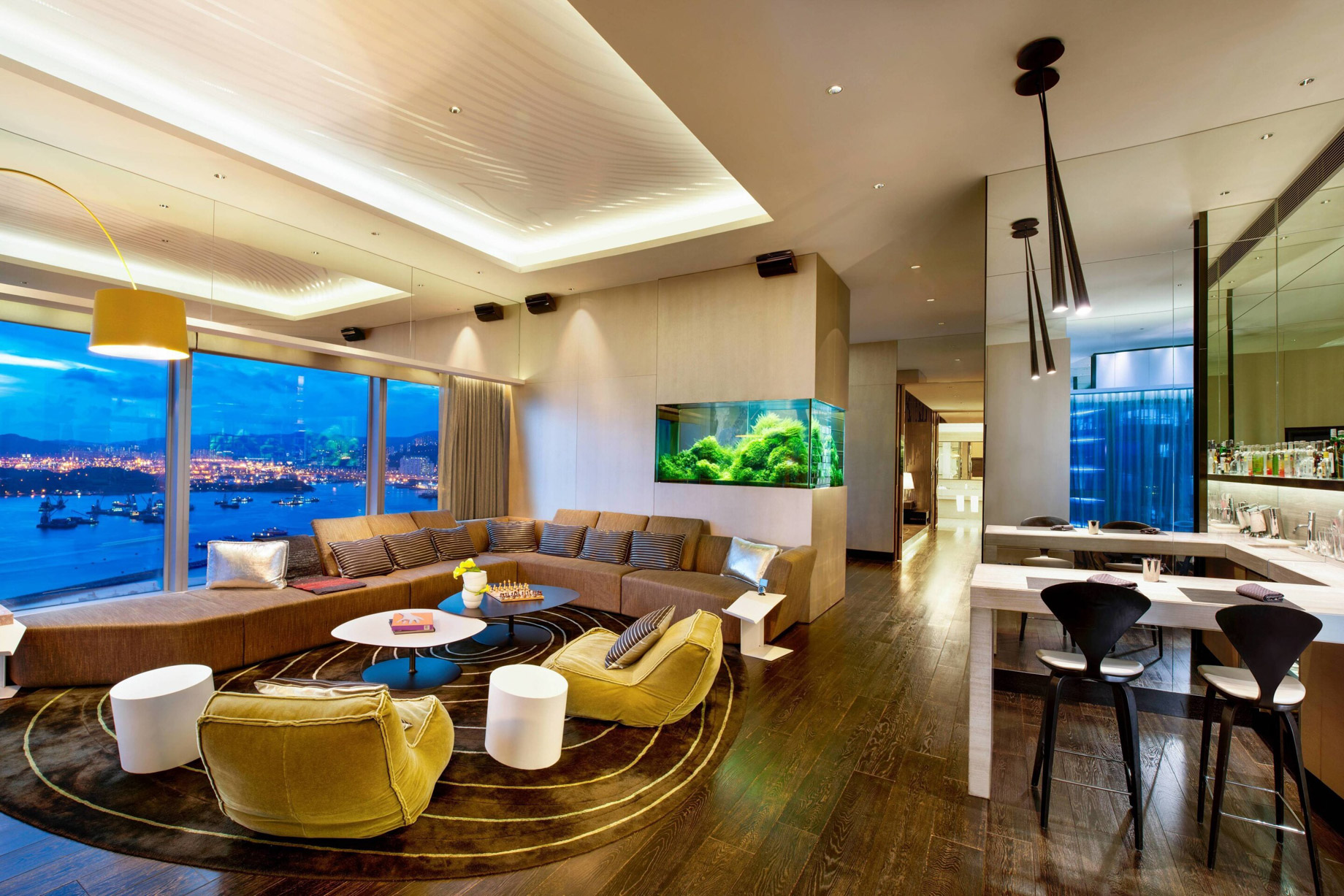 W Hong Kong Hotel - Hong Kong - Extreme WOW Suite Living Room