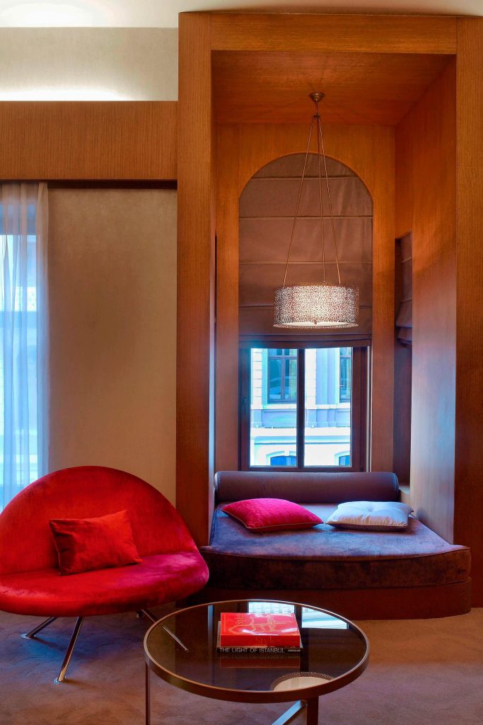 W Istanbul Hotel - Istanbul, Turkey - Fantastic Suite Daybed