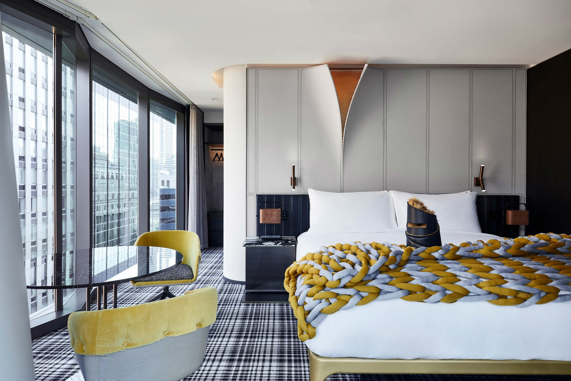 W Melbourne Hotel - Melbourne, Australia - Fantastic Suite Bedroom