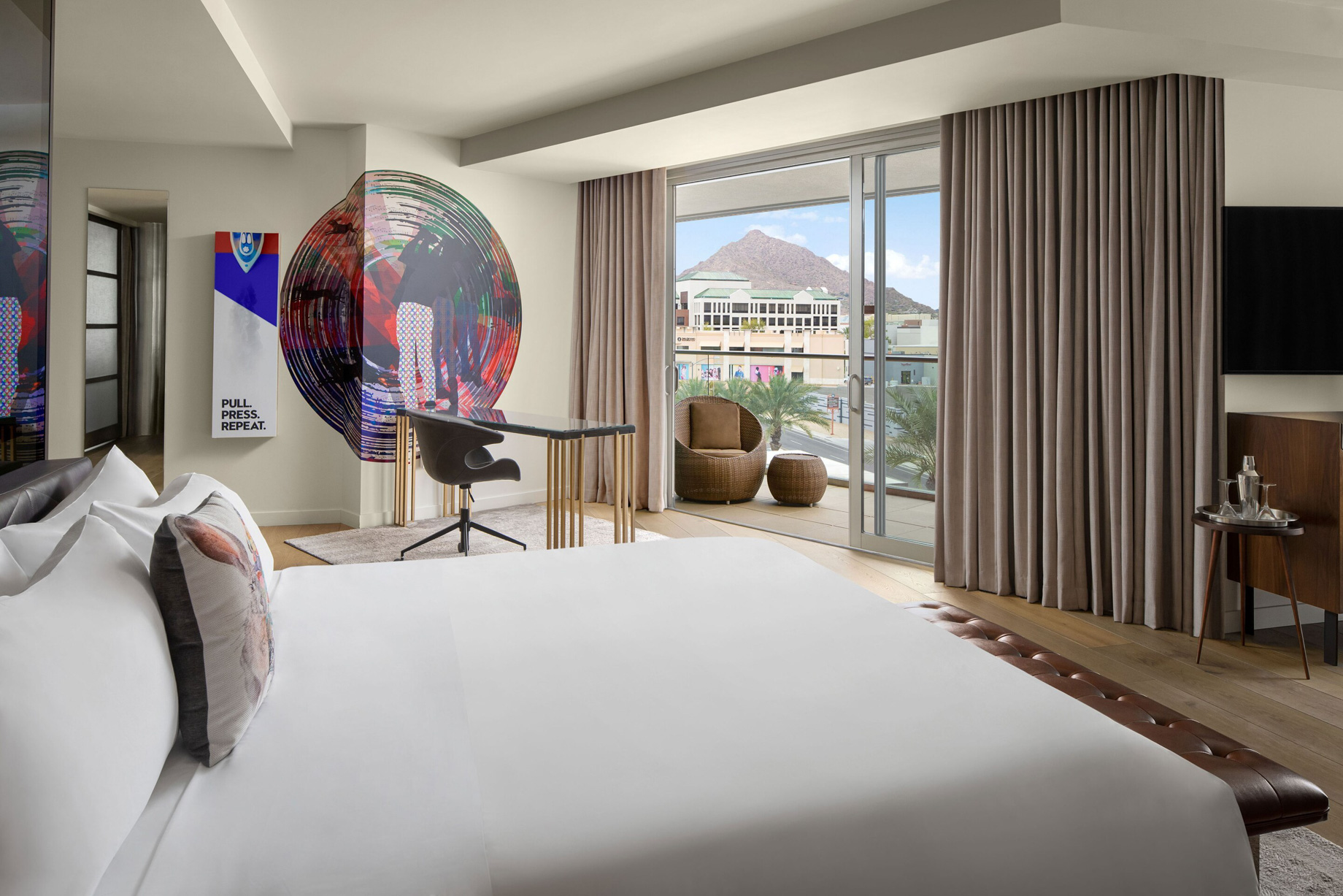 W Scottsdale Hotel – Scottsdale, AZ, USA – Cool Corner Suite View