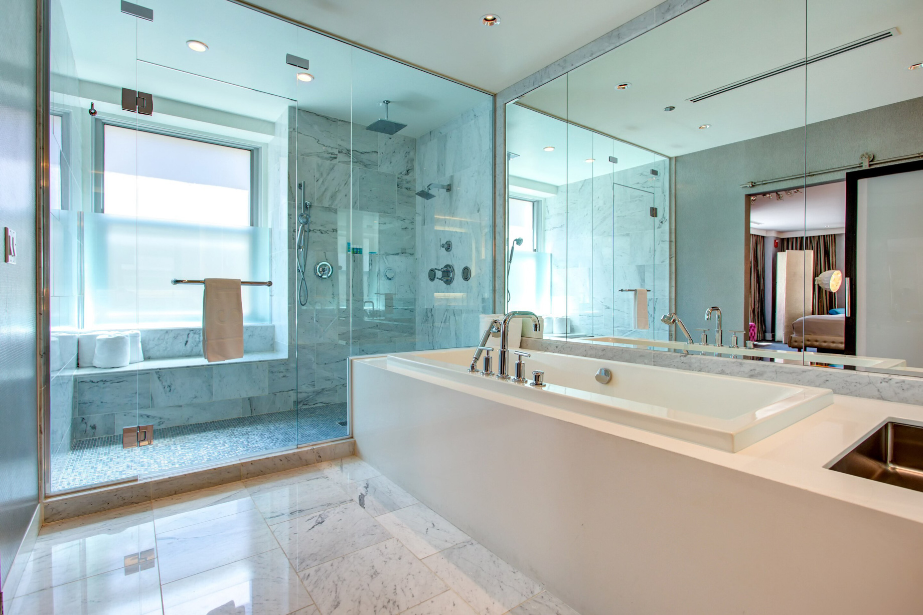 W Chicago City Center Hotel – Chicago, IL, USA – E WOW Suite Master Bathroom Shower