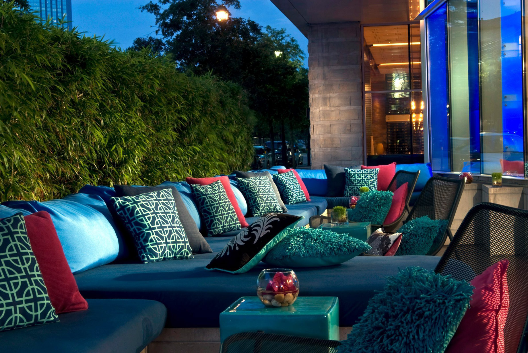W Dallas Victory Hotel - Dallas, TX, USA - Exterior Lounge