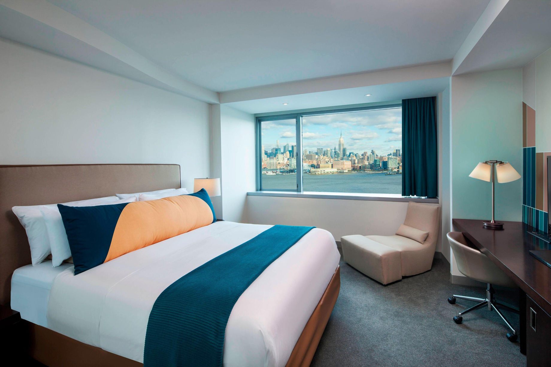 W Hoboken Hotel – Hoboken, NJ, USA – Fantastic Suite Bedroom