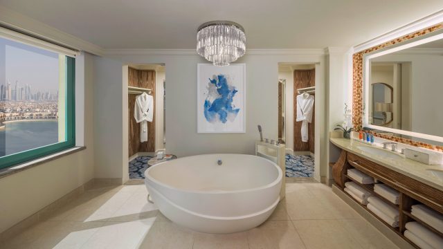 Atlantis The Palm Resort - Crescent Rd, Dubai, UAE - Executive Club Suite Bathroom