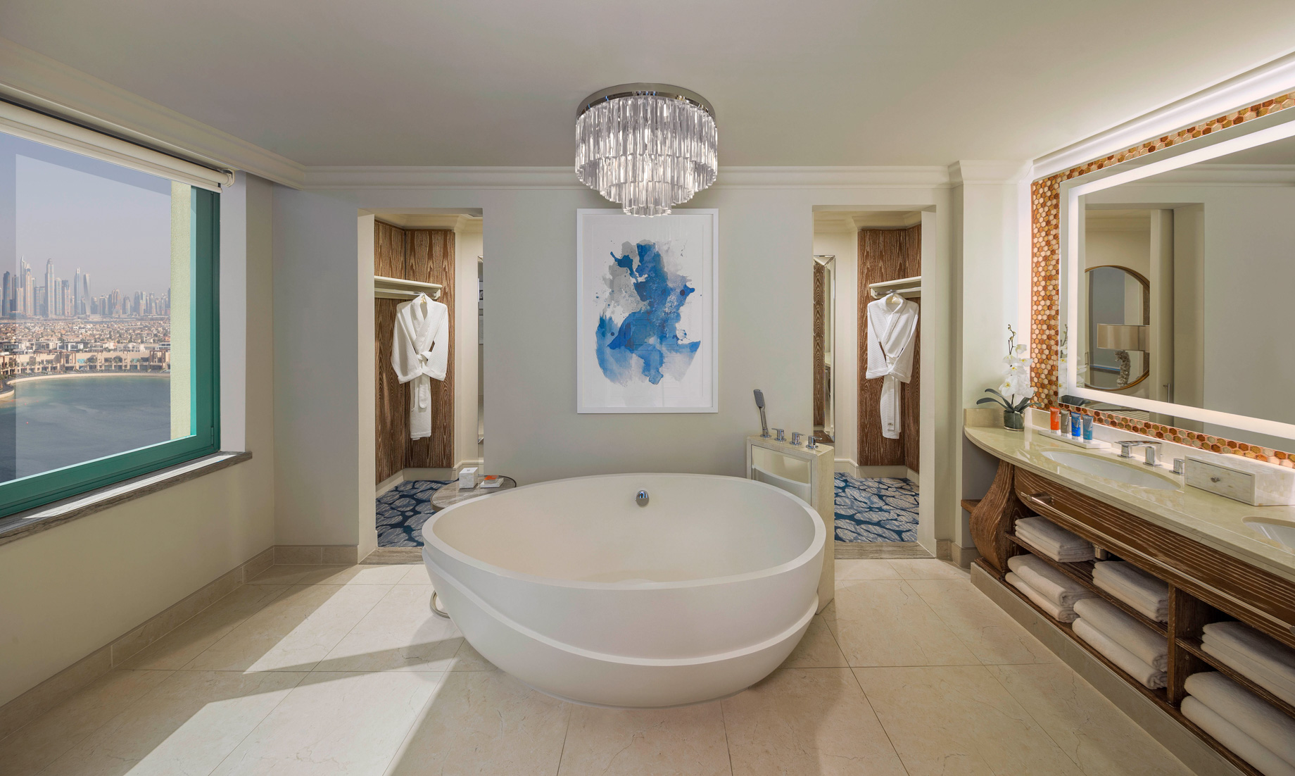 Atlantis The Palm Resort - Crescent Rd, Dubai, UAE - Executive Club Suite Bathroom