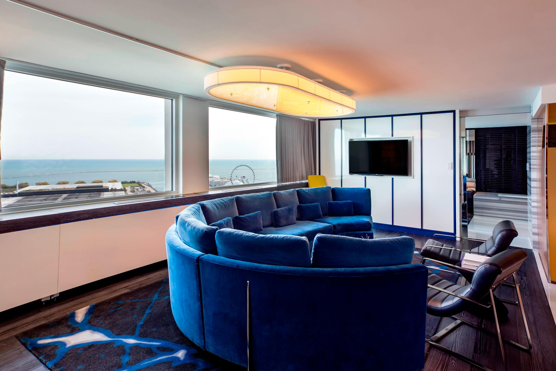 W Chicago Lakeshore Hotel - Chicago, IL, USA - WOW Suite Living Area