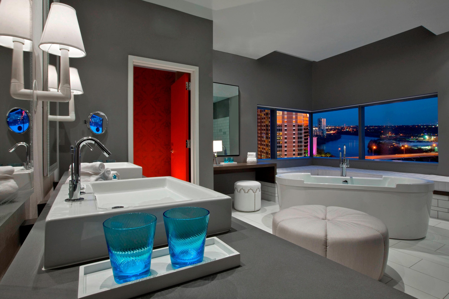 W Austin Hotel – Austin, TX, USA – Extreme WOW Guest Bathroom