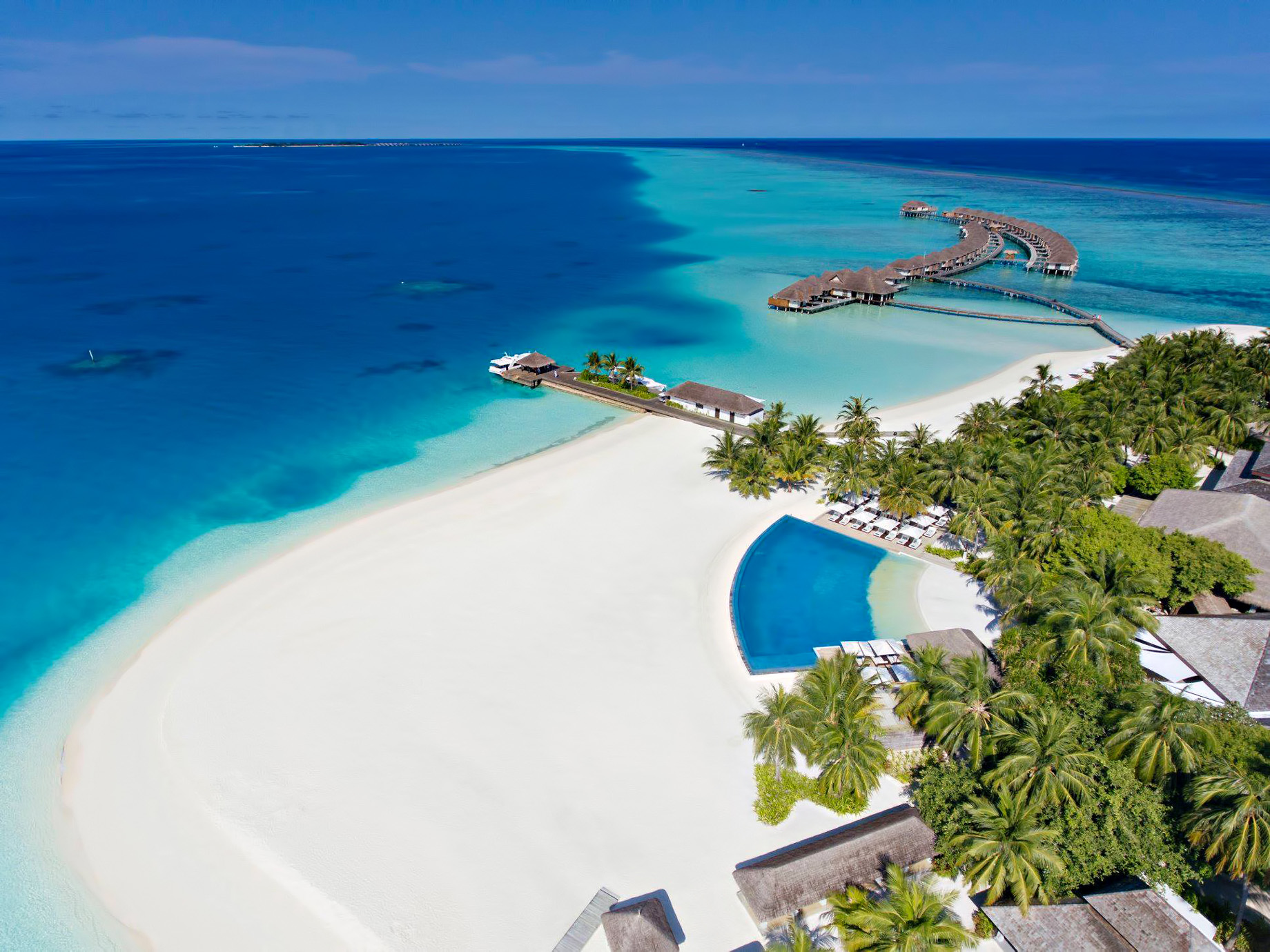 Velassaru Maldives Resort – South Male Atoll, Maldives – Infinity Pool