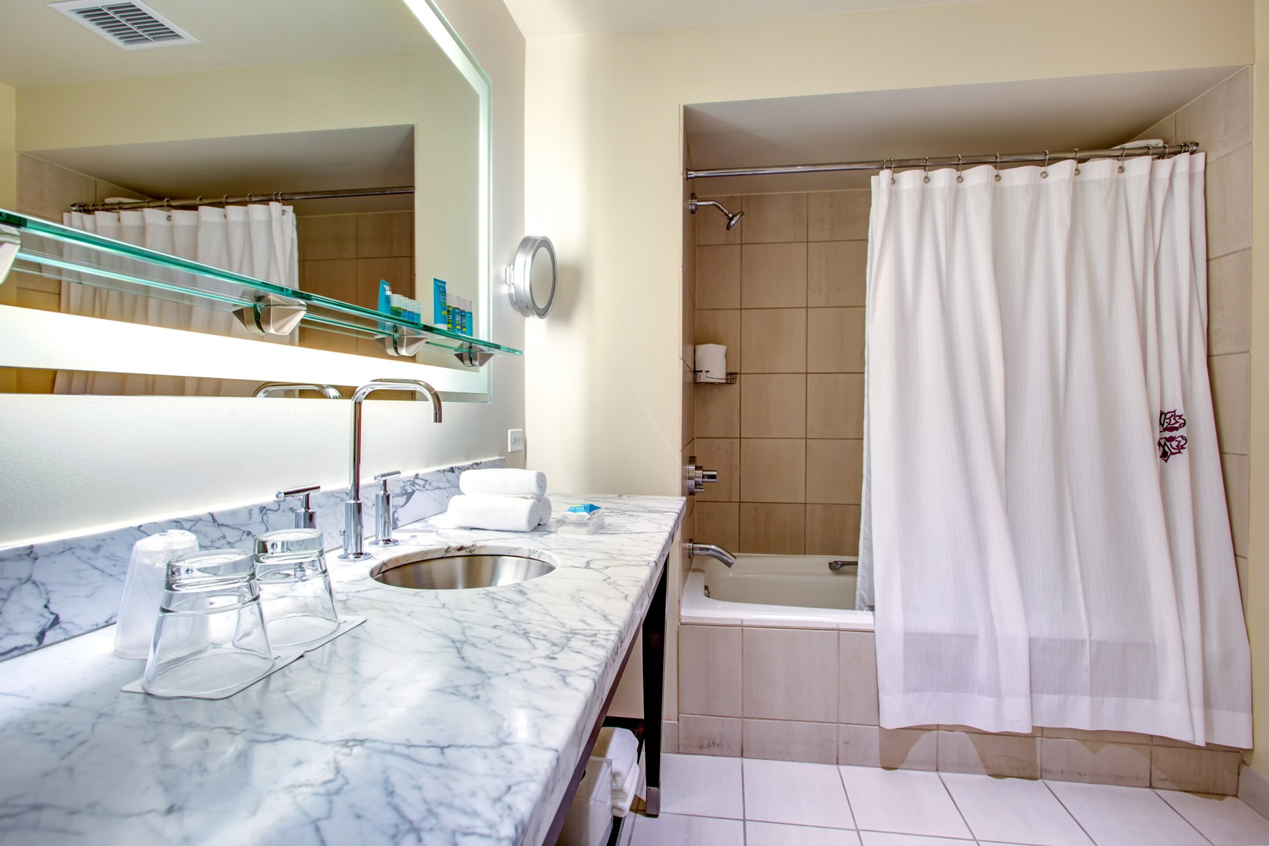 W Chicago City Center Hotel - Chicago, IL, USA - Fabulous Bathroom Vanity