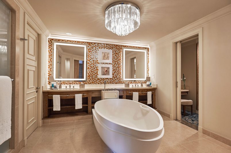Atlantis The Palm Resort - Crescent Rd, Dubai, UAE - Terrace Club Suite Bathroom