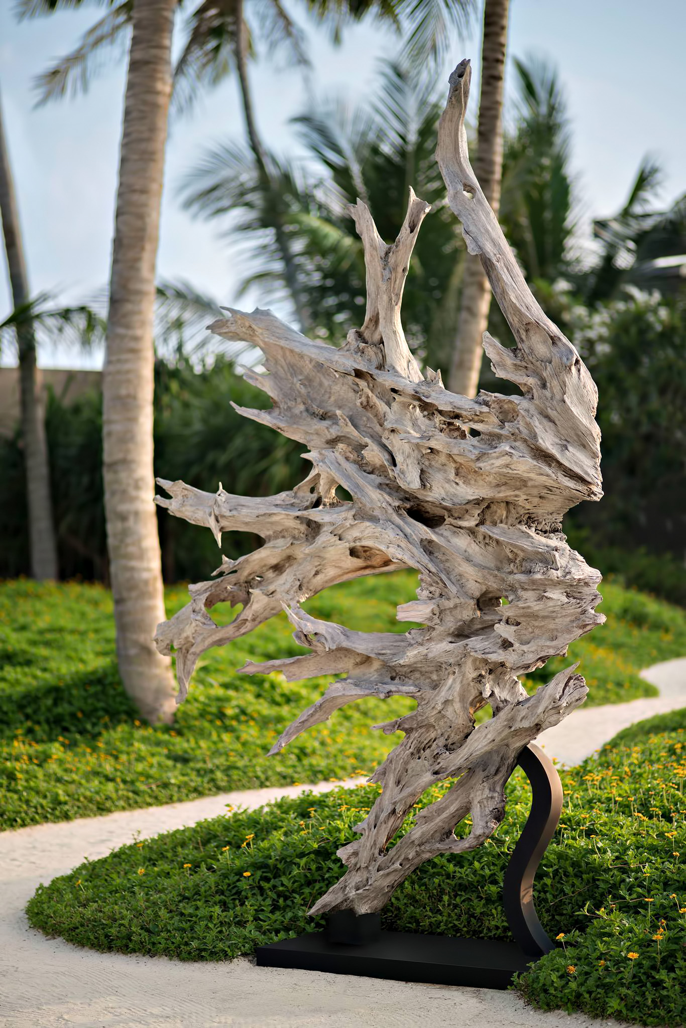 Cheval Blanc Randheli Resort – Noonu Atoll, Maldives – Natural Artistic Tropical Decor