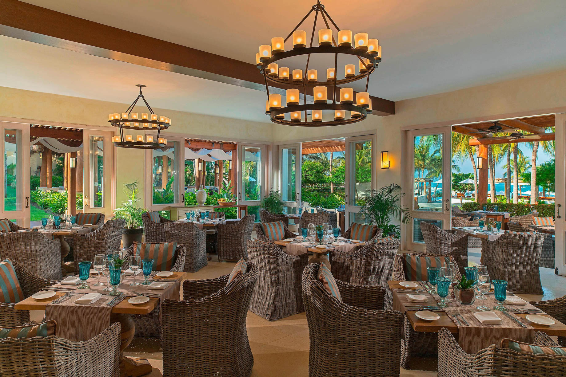 The St. Regis Punta Mita Resort – Nayarit, Mexico – Sea Breeze Restaurant