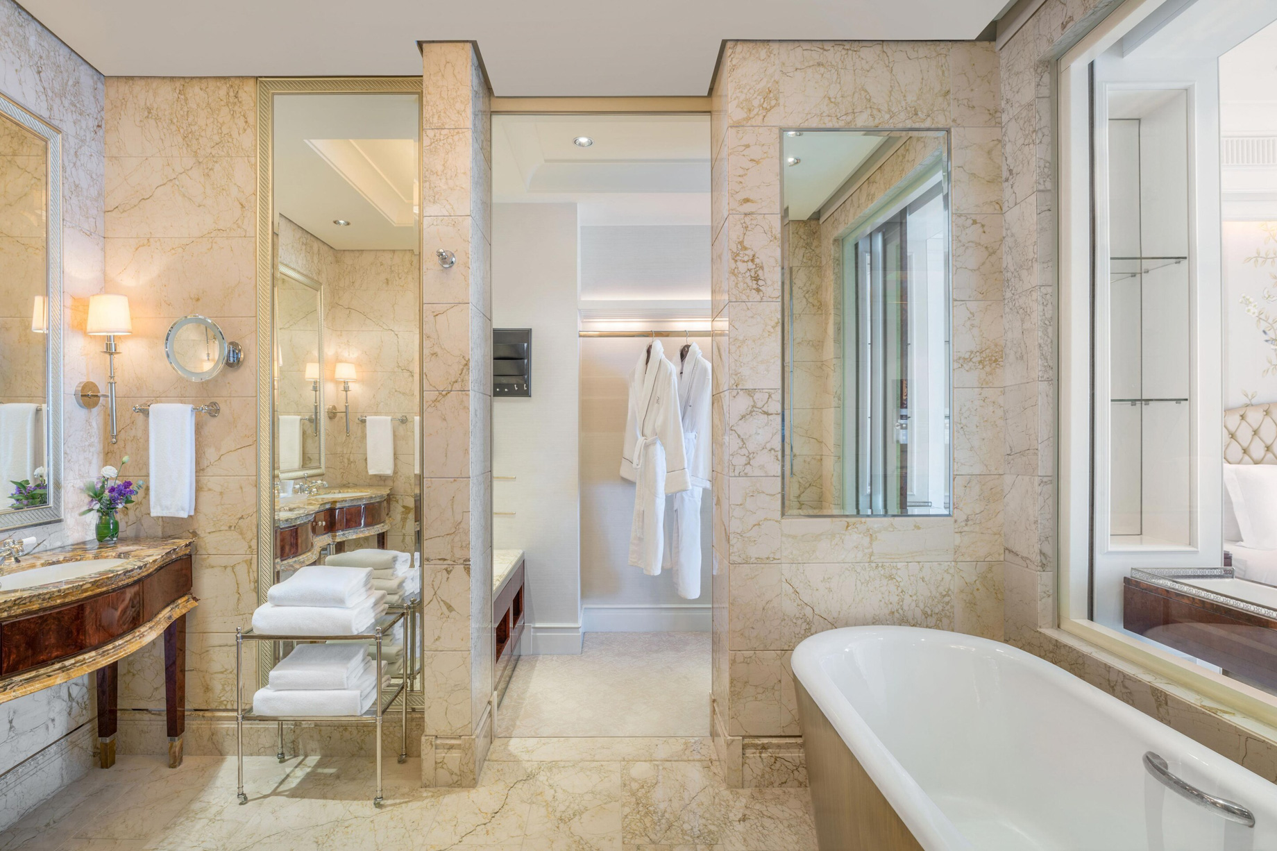 The St. Regis Singapore Hotel – Singapore – Caroline Astor Suite Bathroom