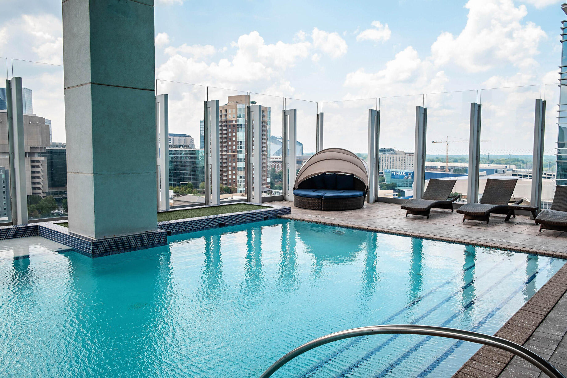 W Atlanta Downtown Hotel – Atlanta, Georgia, USA – WET Deck Outdoor Pool City View
