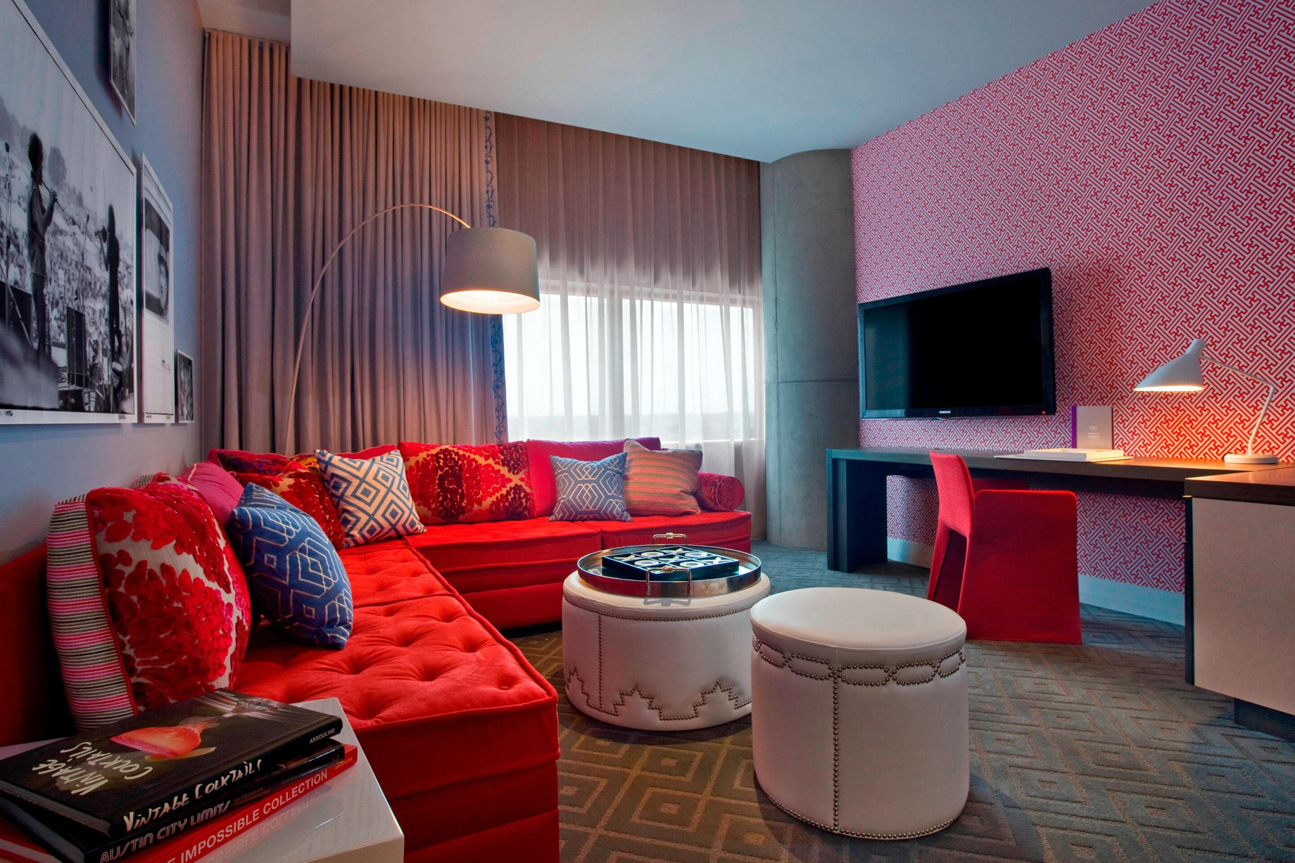W Austin Hotel – Austin, TX, USA – Fantastic Suite Work Desk