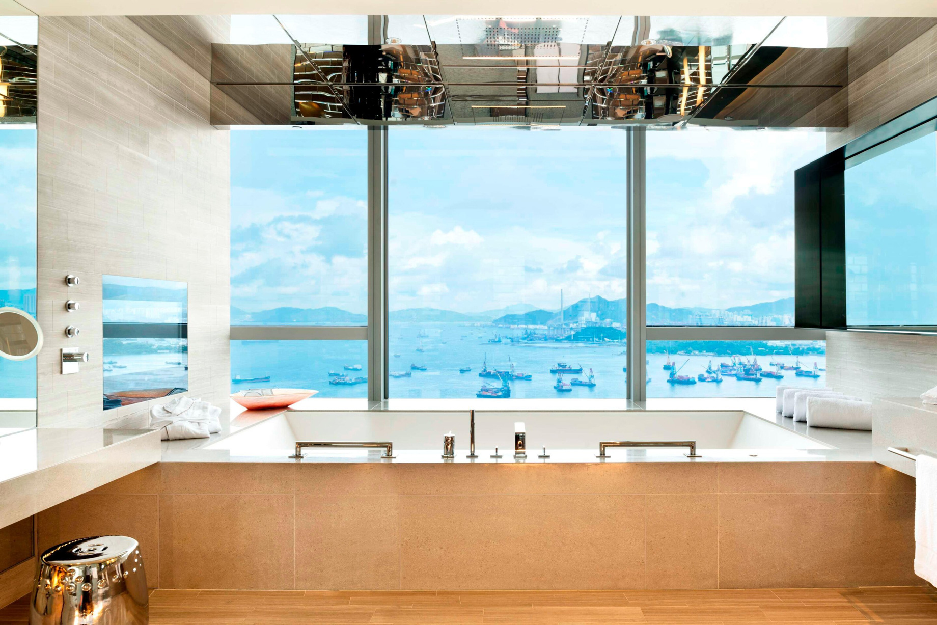 W Hong Kong Hotel – Hong Kong – Extreme WOW Suite Bathroom
