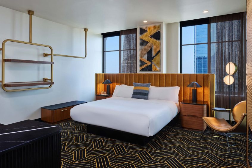W Minneapolis The Foshay Hotel - Minneapolis, MN, USA - Extreme Wow Suite Master Bedroom