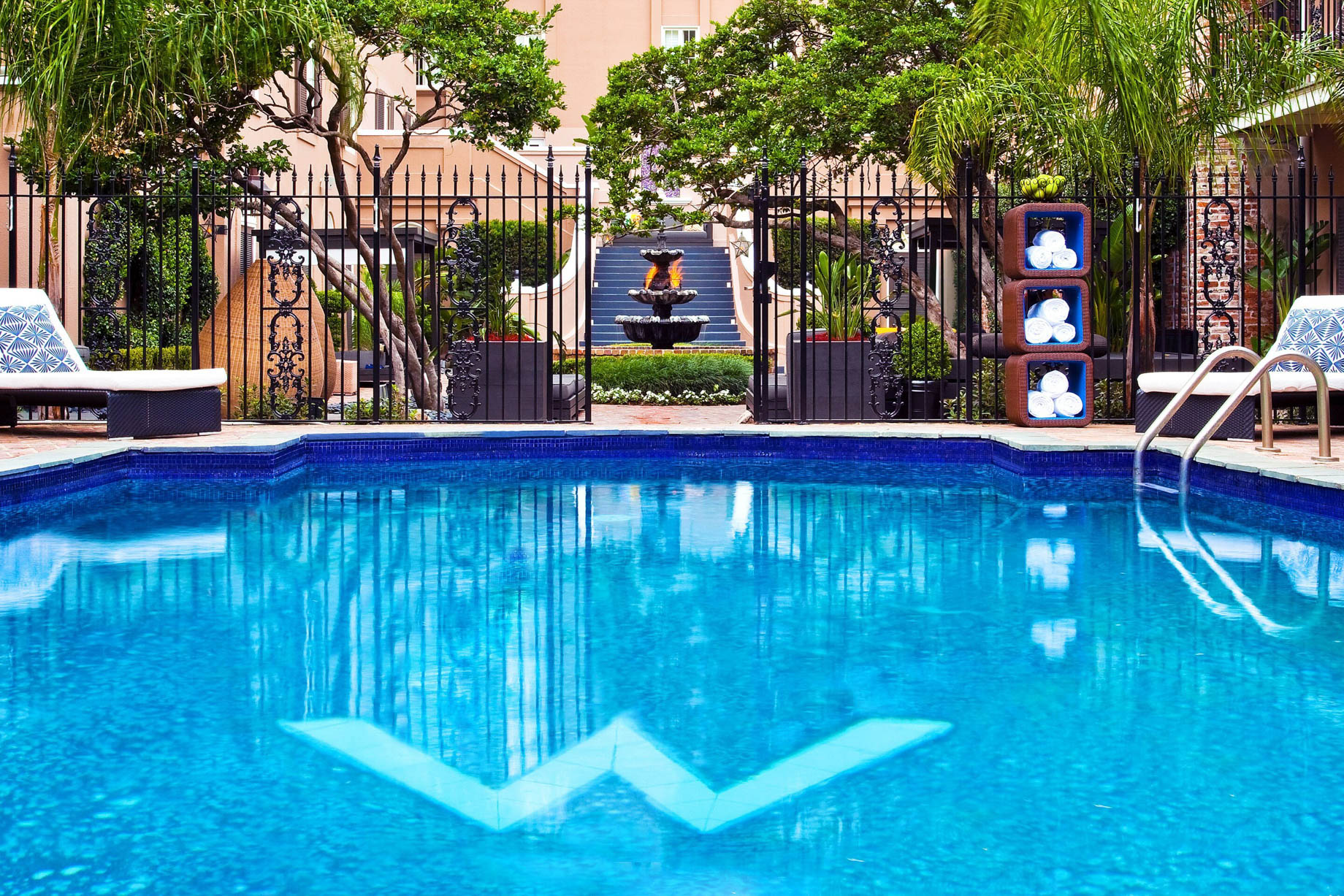 W New Orleans French Quarter Hotel – New Orleans, LA, USA – WET Deck Courtyard Pool