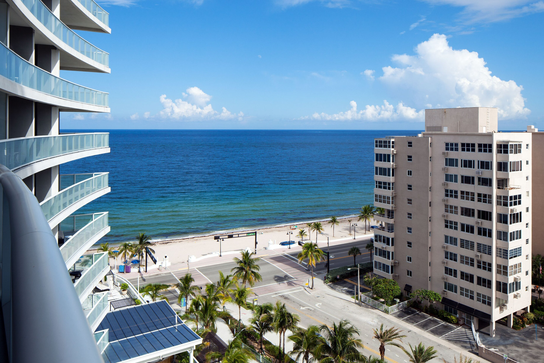 W Fort Lauderdale Hotel - Fort Lauderdale, FL, USA - Guest Room Partial Ocean View
