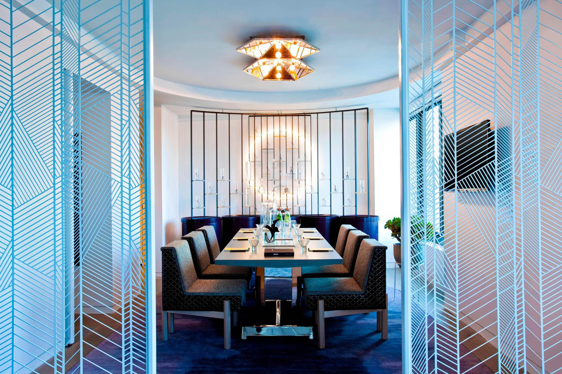 W New York Times Square Hotel – New York, NY, USA – Extreme WOW Boardroom Setup