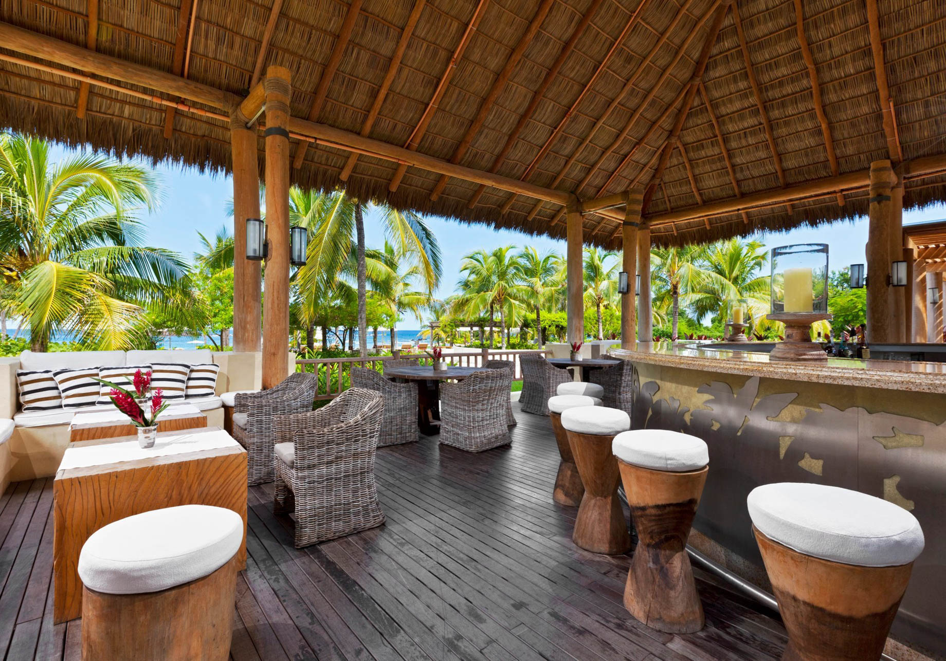 The St. Regis Punta Mita Resort – Nayarit, Mexico – Sea Breeze Bar