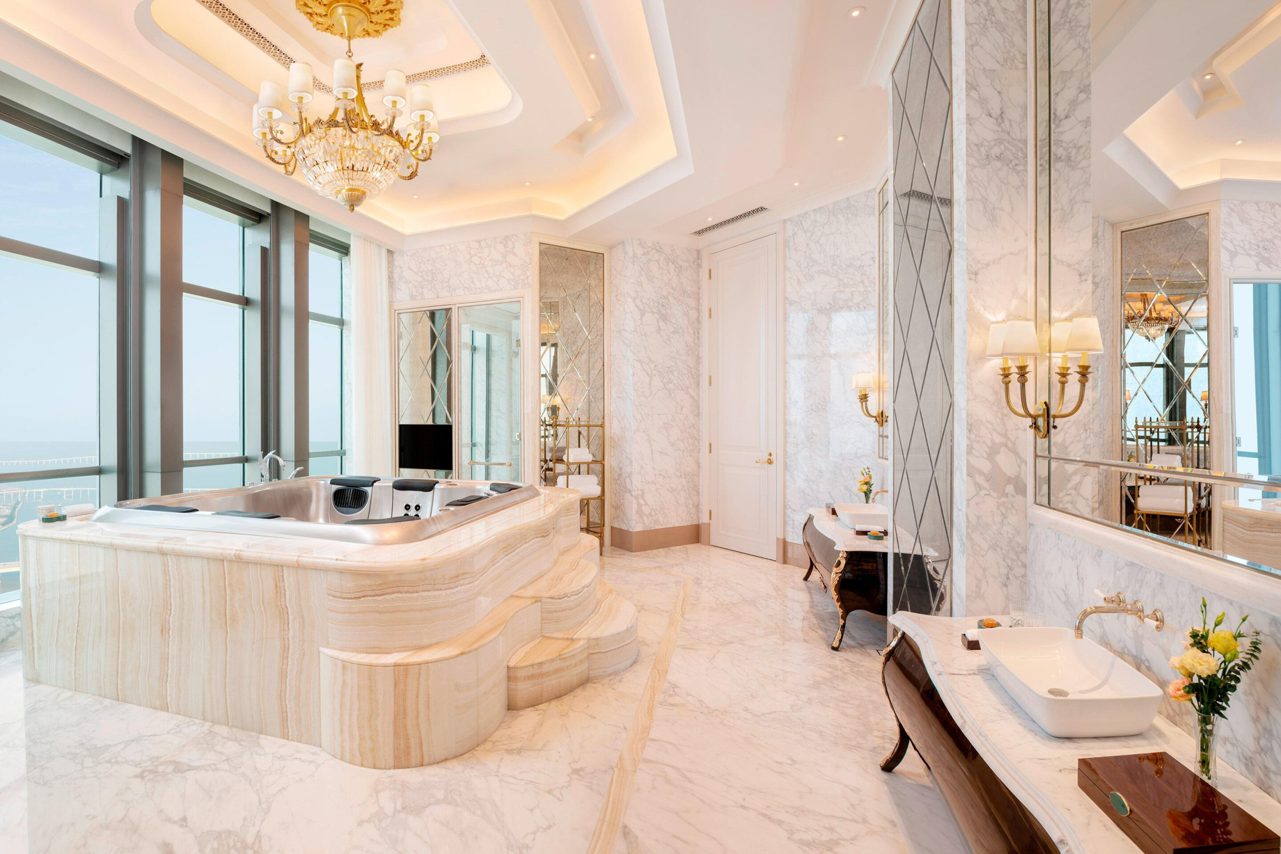 The St. Regis Zhuhai Hotel – Zhuhai, Guangdong, China – Presidential Suite Bathroom Whirlpool