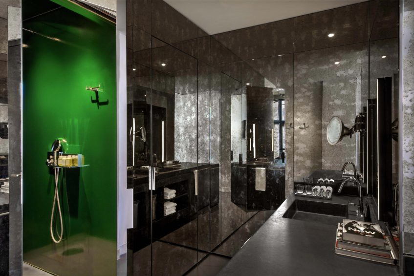W Amsterdam Hotel - Amsterdam, Netherlands - Fabulous Bank Guest Bathroom