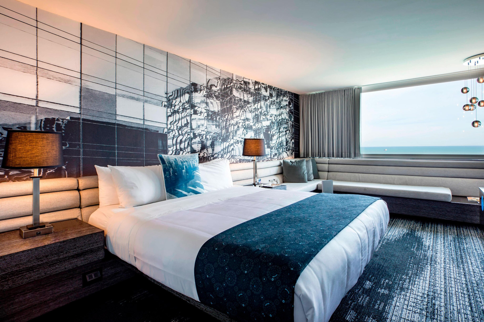 W Chicago Lakeshore Hotel – Chicago, IL, USA – Fabulous Guest Room King