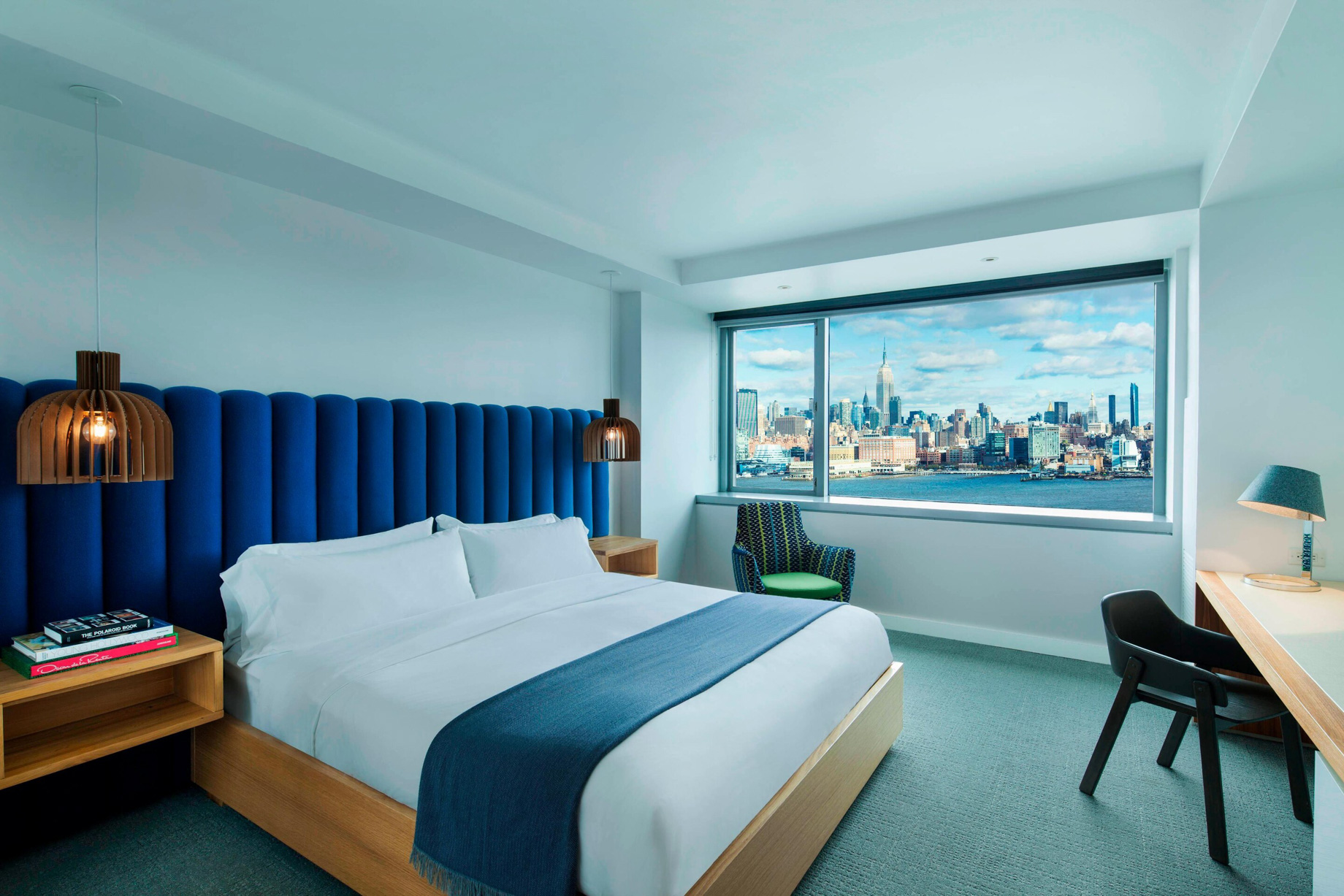 W Hoboken Hotel – Hoboken, NJ, USA – WOW Suite Bedroom