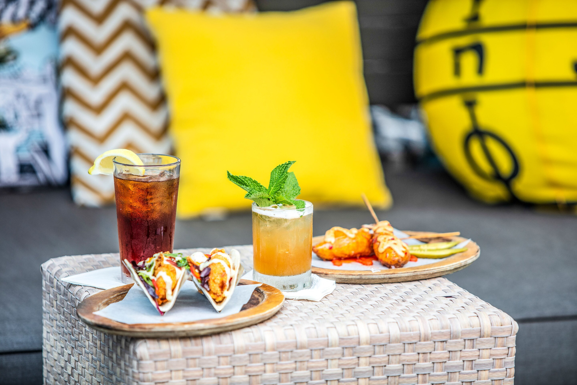 W New Orleans French Quarter Hotel - New Orleans, LA, USA - WET Deck Food and Beverage