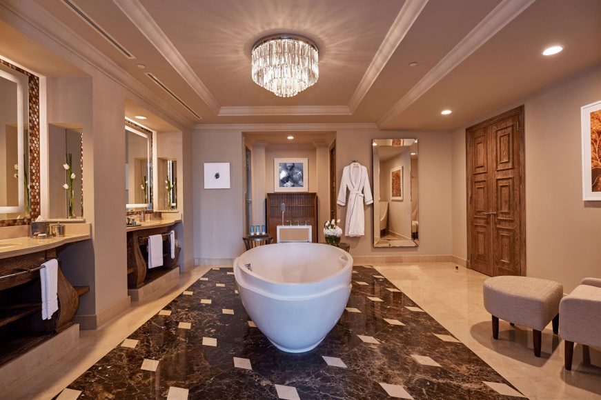 Atlantis The Palm Resort - Crescent Rd, Dubai, UAE - Regal Suite Bathroom