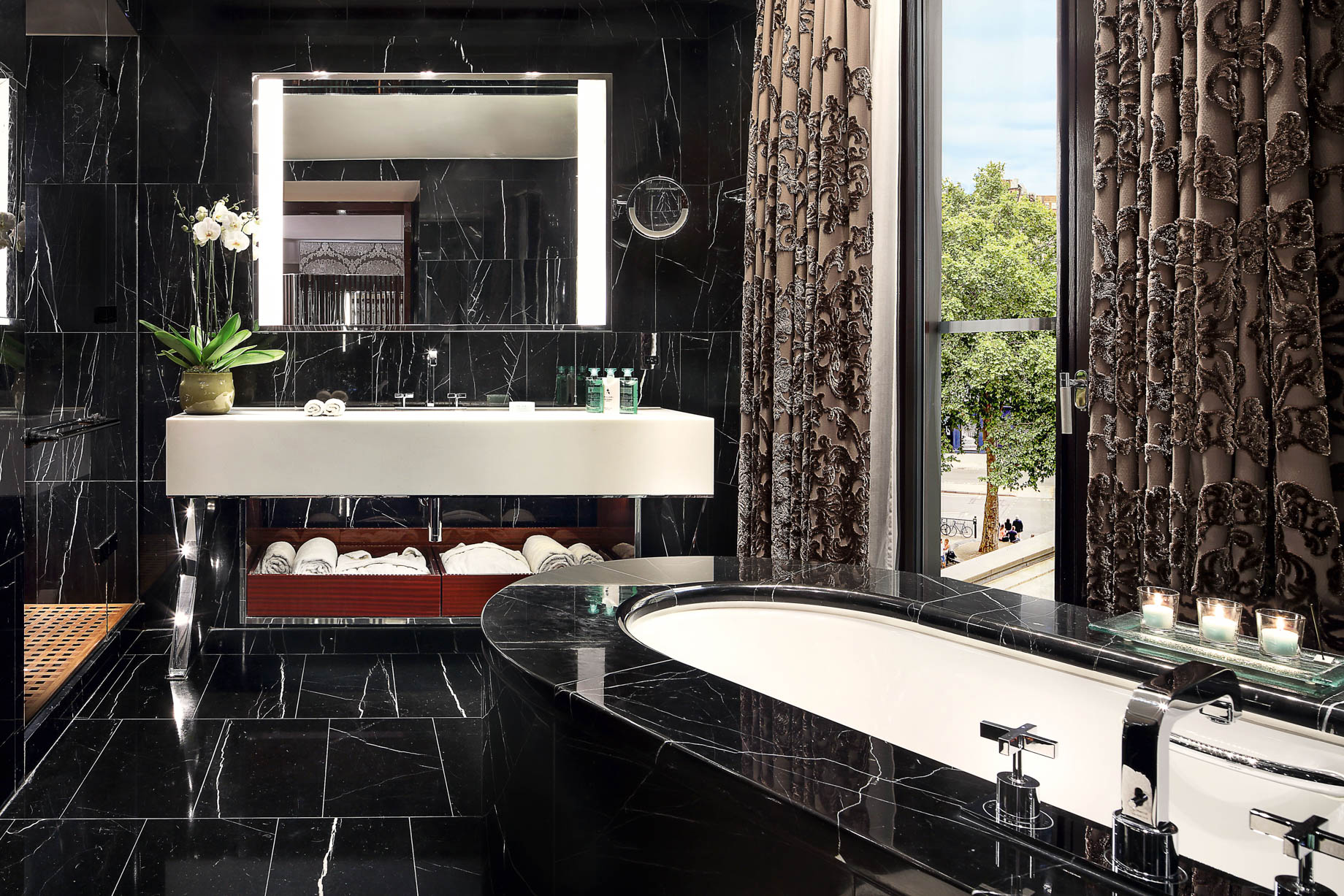 Bvlgari Hotel London – Knightsbridge, London, UK – Studio Suite Bathroom