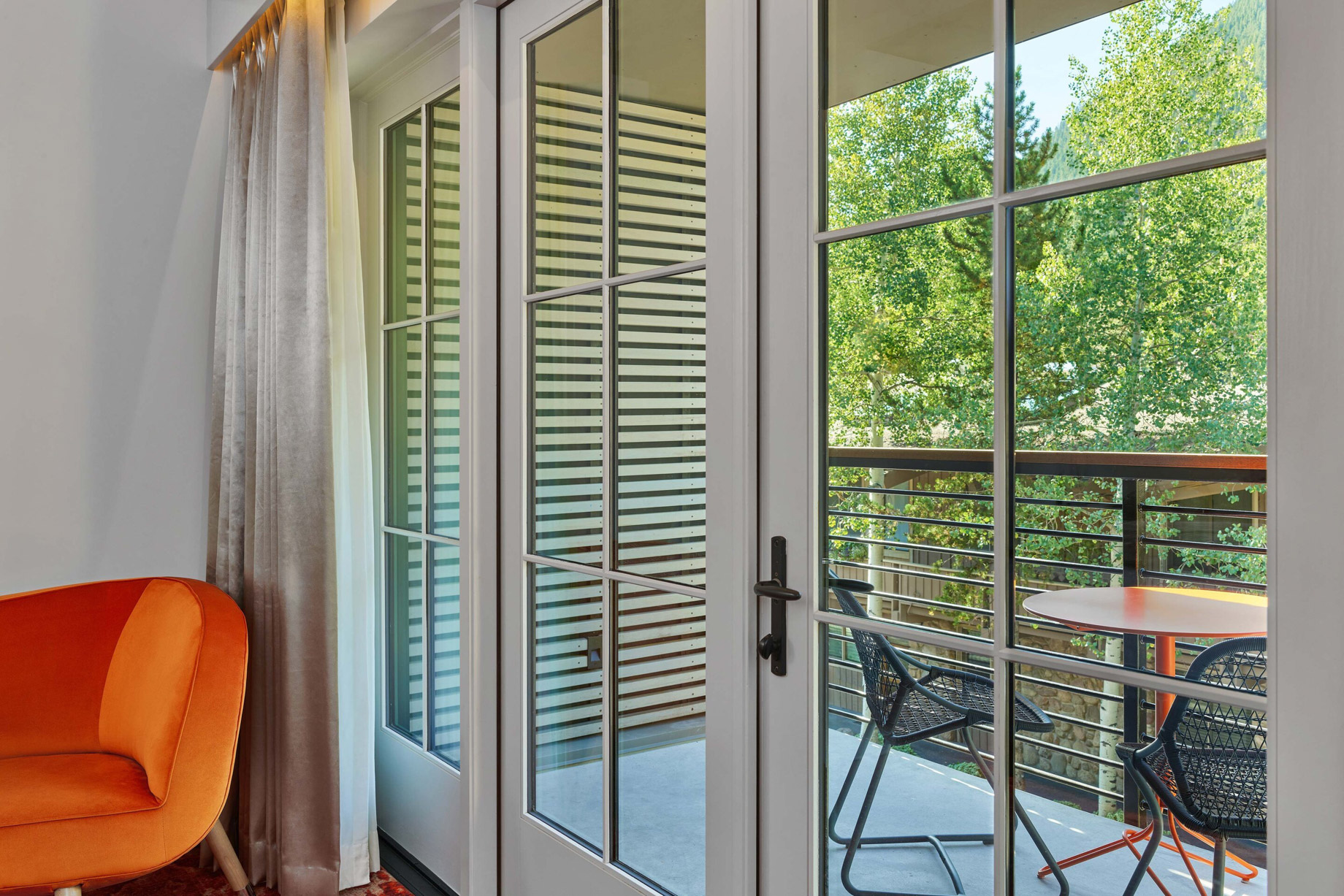 W Aspen Hotel – Aspen, CO, USA – Fabulous King Balcony View Guest Room