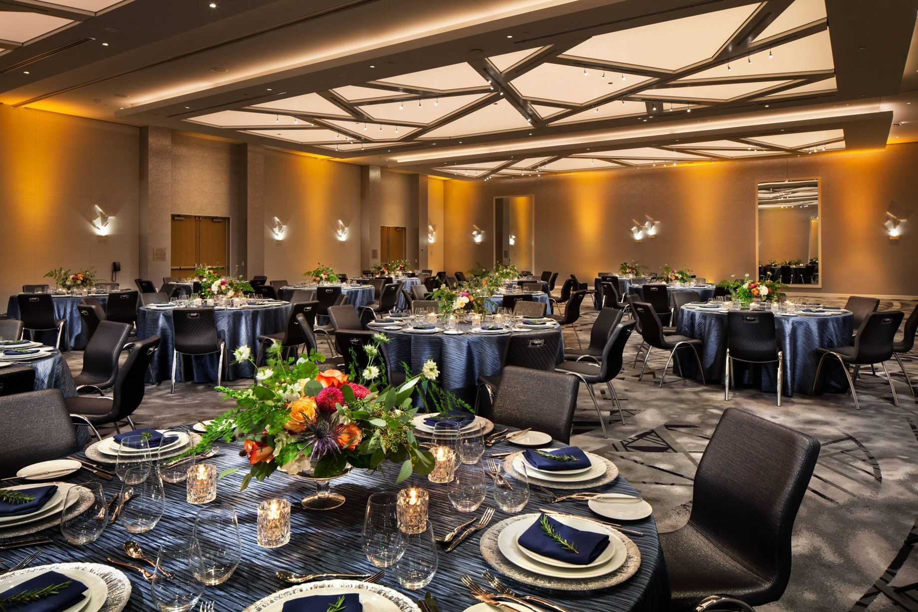 W Bellevue Hotel - Bellevue, WA, USA - Great Room Social